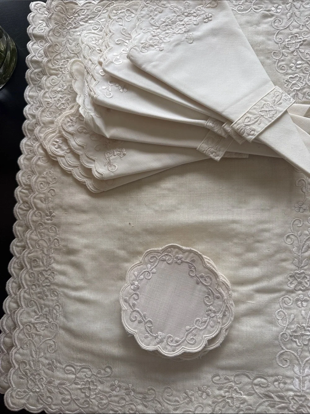 Assorted Table Linens - Picture 2 of 3